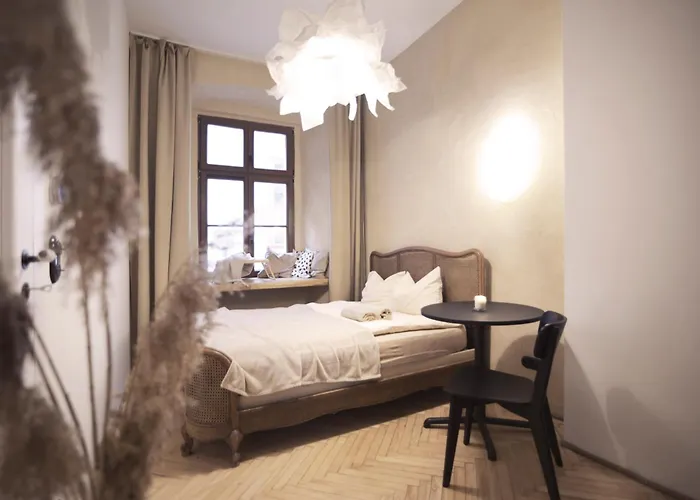 Charming / Old Town Center 公寓 *