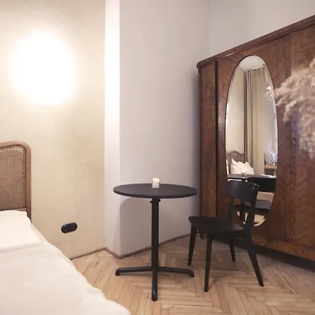 Apartament Charming / Old Town Center *
