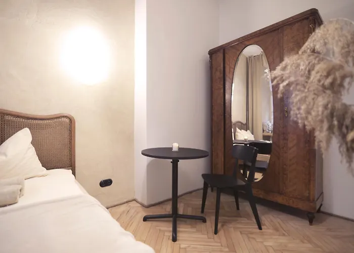 Apartman Charming / Old Town Center *